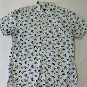 J Crew Men’s white floral short sleeve button-up